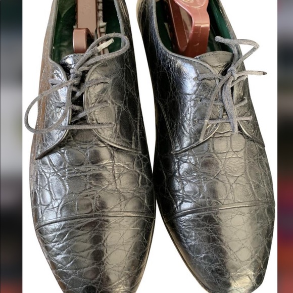 Gucci vintage crocodile lace up dress shoes.